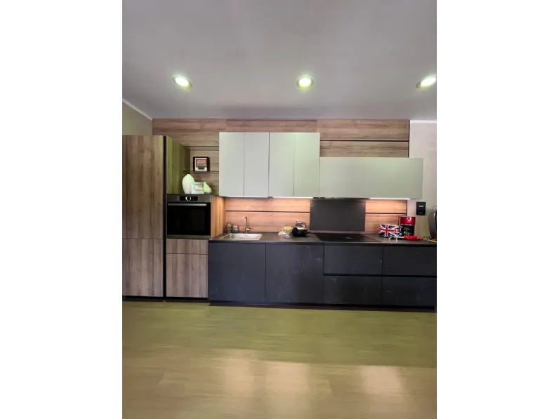 Cucina Telero design altri colori Euromobil lineare scontata 28%