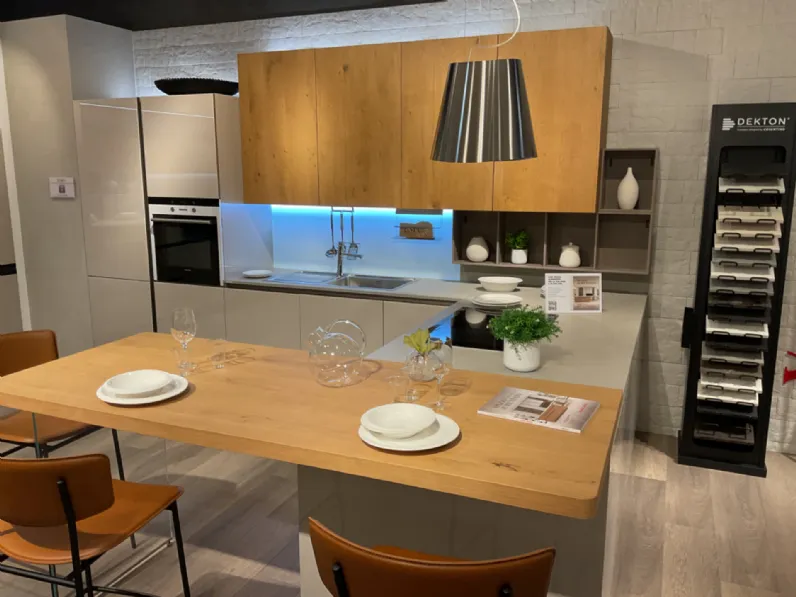 Cucina a PREZZI OUTLET in vetro Veneta cucine -50%