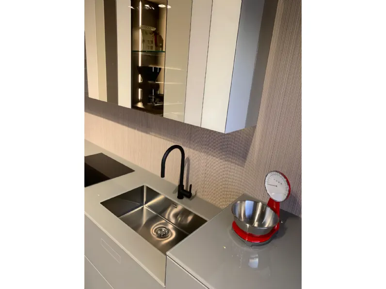 Cucina Now 36e8 design tortora Lago lineare scontata 46%
