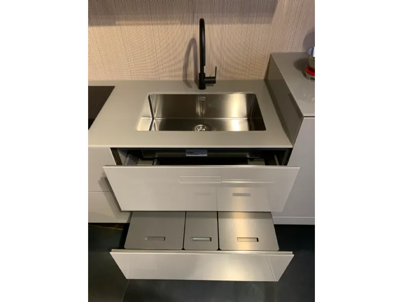 Cucina Now 36e8 design tortora Lago lineare scontata 46%