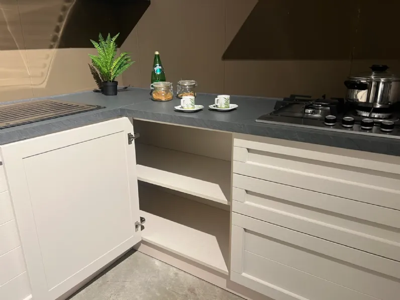 Cucina Mobilturi moderna ad angolo tortora in legno Elsa 