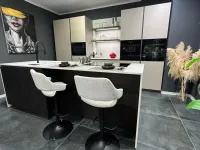 Cucina con isola in laminato materico a prezzo scontato 55%