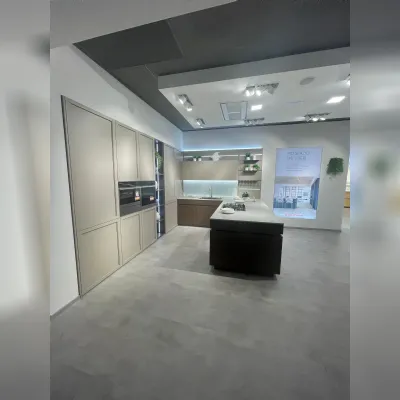 Cucina con penisola in  a prezzo ribassato 53%