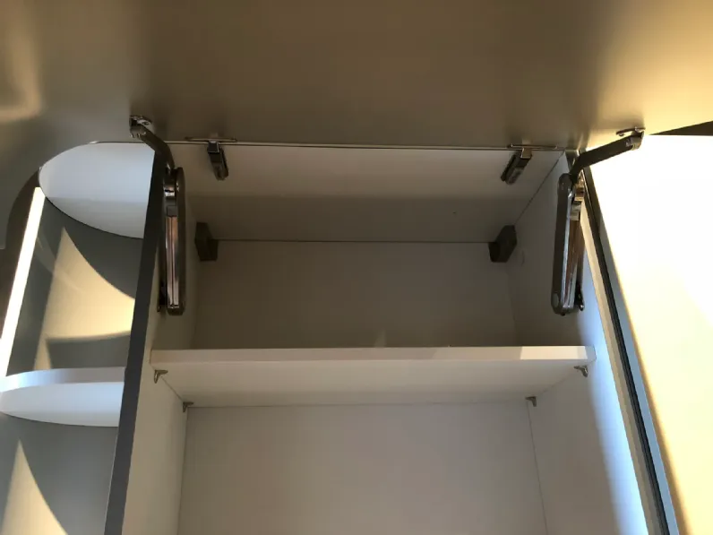 Cucina lineare in laccata opaco tortora Twin a prezzo ribassato