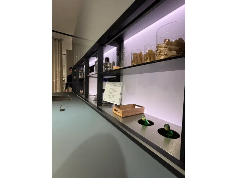 Cucina Valcucine design con isola altri colori in vetro Cucina valcucine genius loci in vitrum 