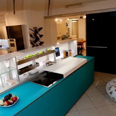 Cucina Valcucine design ad isola azzurra in vetro Cucina artematica vitrum di valcucine