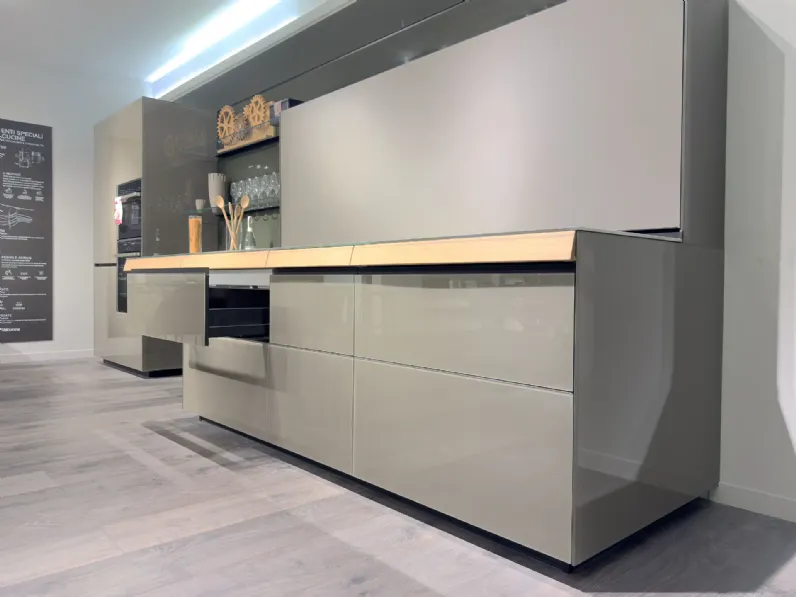Cucina a PREZZI OUTLET in vetro Valcucine -45%