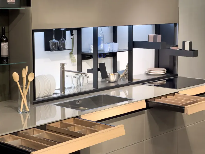 Cucina a PREZZI OUTLET in vetro Valcucine -45%