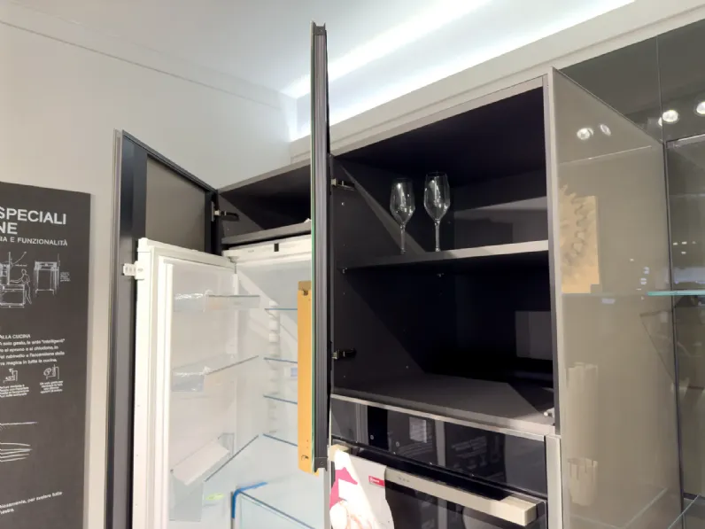 Cucina a PREZZI OUTLET in vetro Valcucine -45%