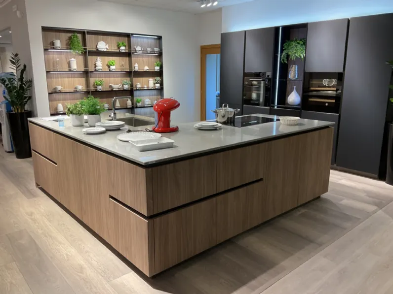 Cucina a prezzo ribassato ad isola design Lounge pro Veneta cucine