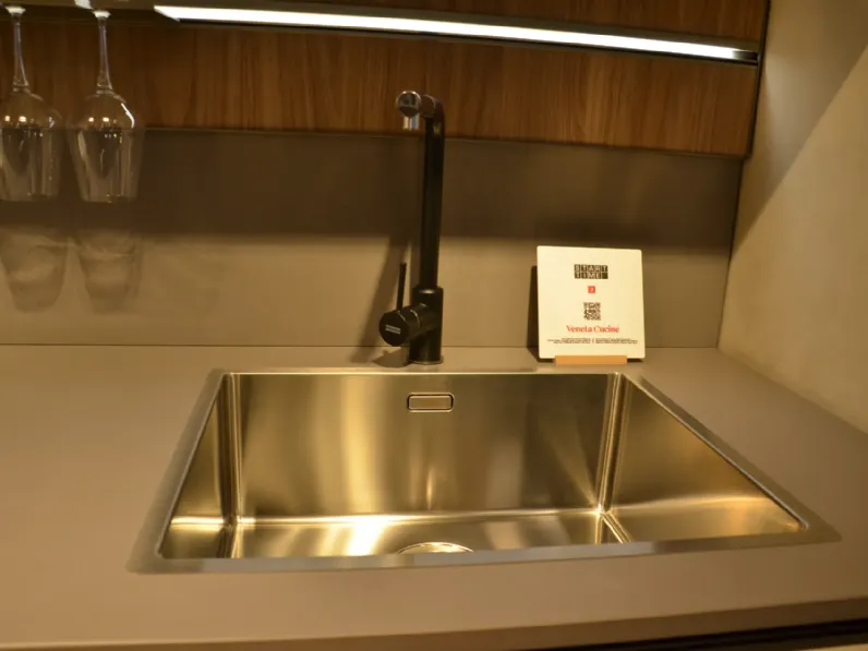 Cucina altri colori moderna Start time j  Veneta Cucine scontata 