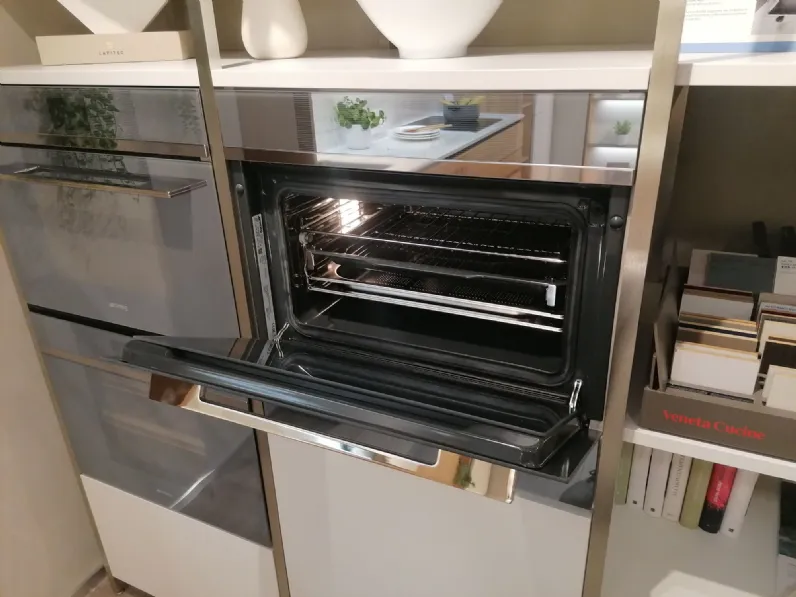 Cucina Tribeka lineare Veneta Cucine con uno sconto imperdibile