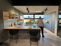 Cucina con penisola in vetro altri colori Zecchinon a prezzo ribassato