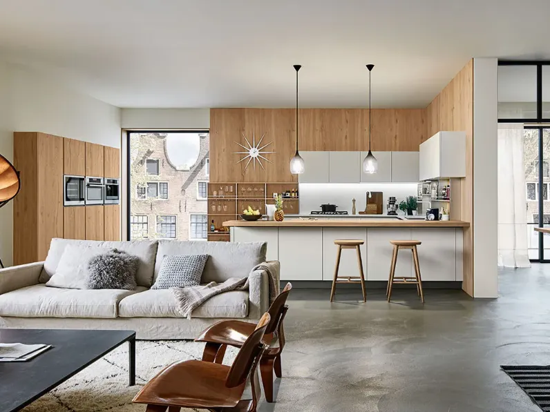 Richiedi il prezzo: cucina altri colori moderna Ri-flex 05 di Veneta Cucine scontata 