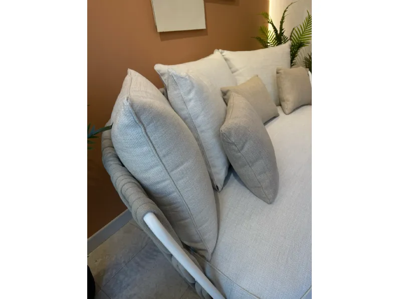 Divano da giardino Swipe sofa a marchio Talenti a prezzo scontato