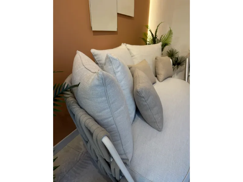 Divano da giardino Swipe sofa a marchio Talenti a prezzo scontato