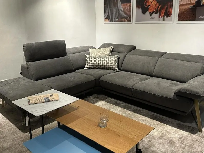 Divano Avery  microfibra in poliuretano  La casa moderna in Offerta Outlet
