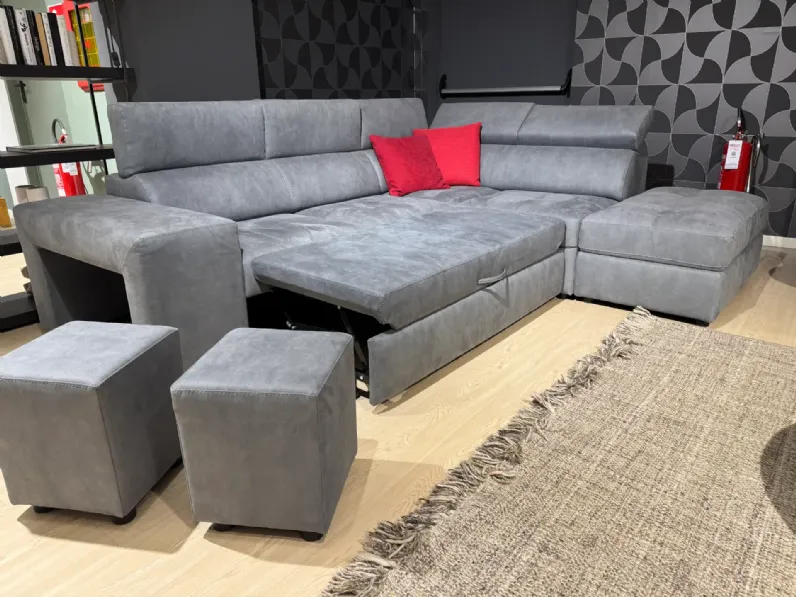 Divano Angolare Divano angolare facile  Artigianale in Offerta Outlet a 1520 Euro