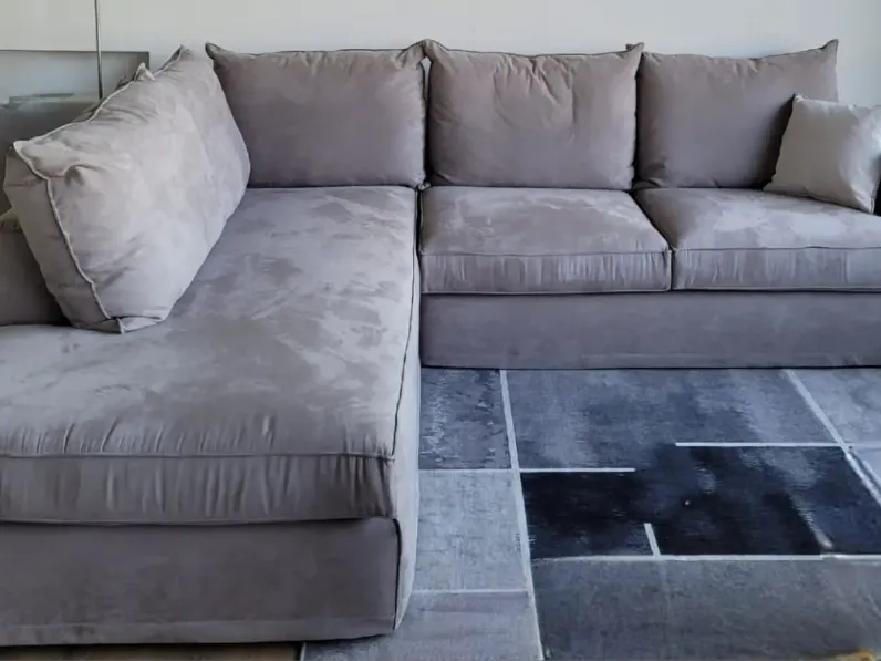 Divano moderno tessuto Glammy di Samoa con sconto del - 42%