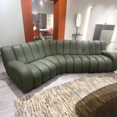 Divano design pelle Scervino di Franco ferri con sconto del - 38%