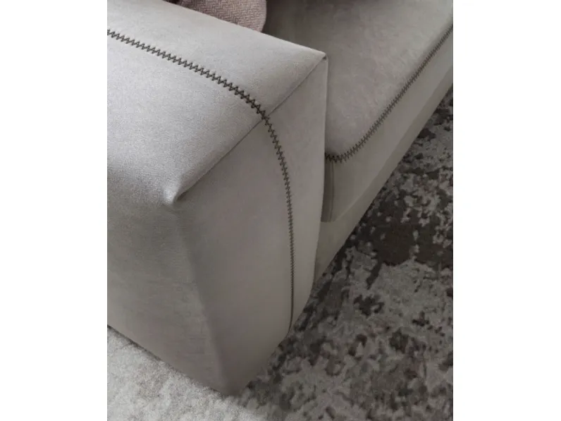 Divano Astor Artigianale con forte sconto
