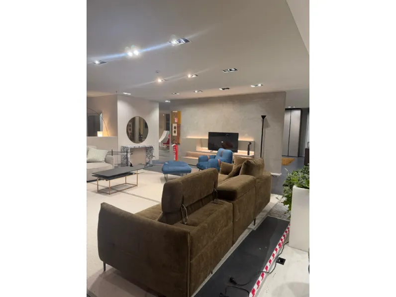 Divano in Tessuto stile design modello Bosè scontato - 50%