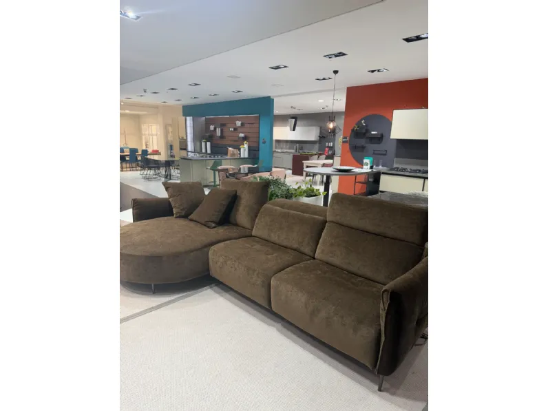Divano in Tessuto stile design modello Bosè scontato - 50%