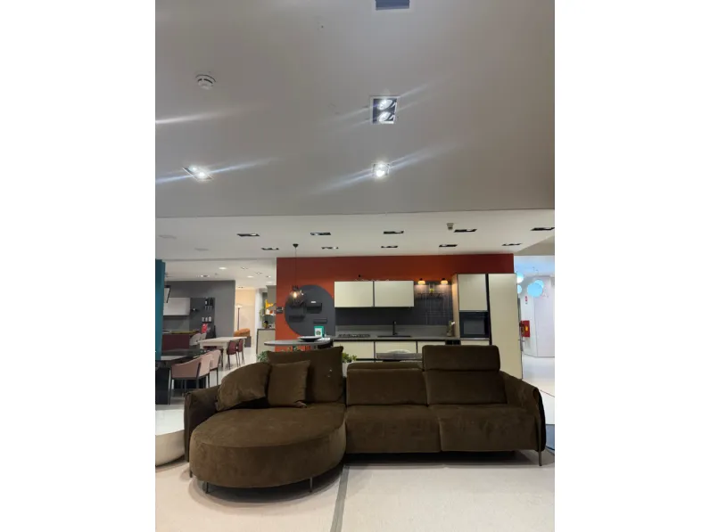 Divano in Tessuto stile design modello Bosè scontato - 50%