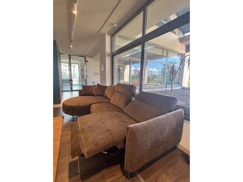 Divano in Tessuto stile design modello Bosè scontato - 50%