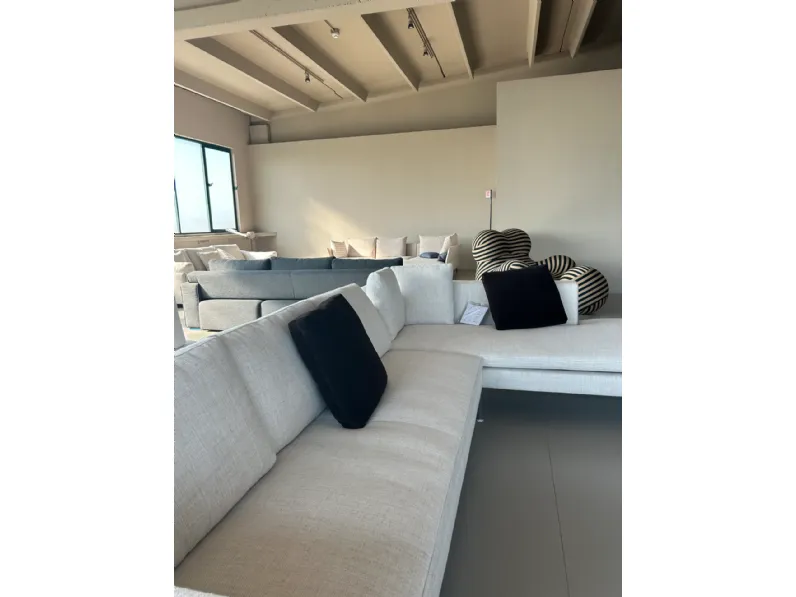 Divano da Grandi modello Charles di B&b italia scontato