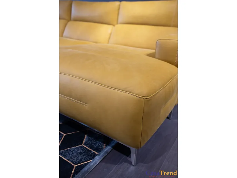 Divano in Pelle stile design modello Bertè scontato - 50%