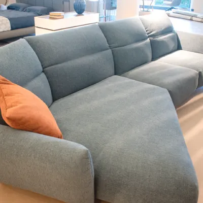 Divano Blum di Ditre italia in stile design a prezzo Outlet