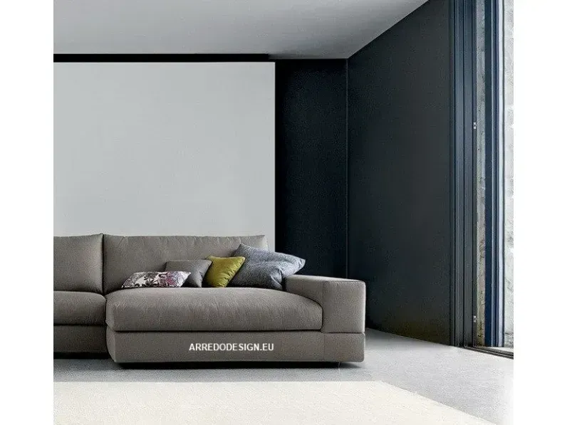 Divano design tessuto Vision di Doimo salotti con sconto del - 35%