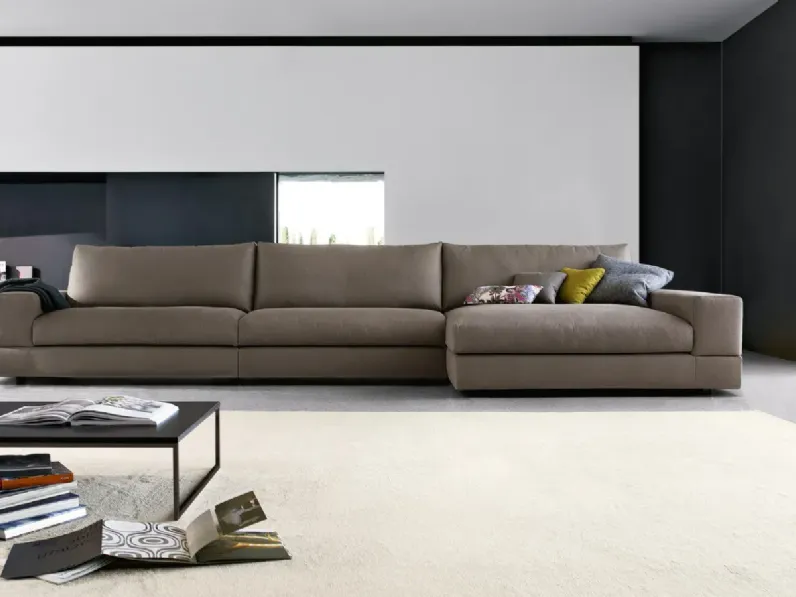 Divano design tessuto Vision di Doimo salotti con sconto del - 35%