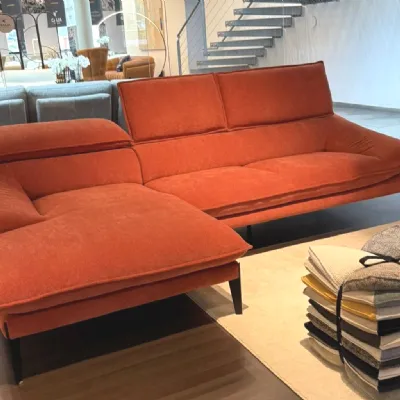 Divano Con penisola Flan con chaise longue Calia in Offerta Outlet a 3490 Euro