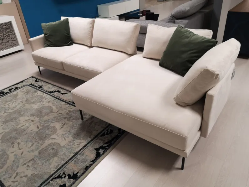Divano Freedom di Doimo salotti in stile design a prezzo Outlet