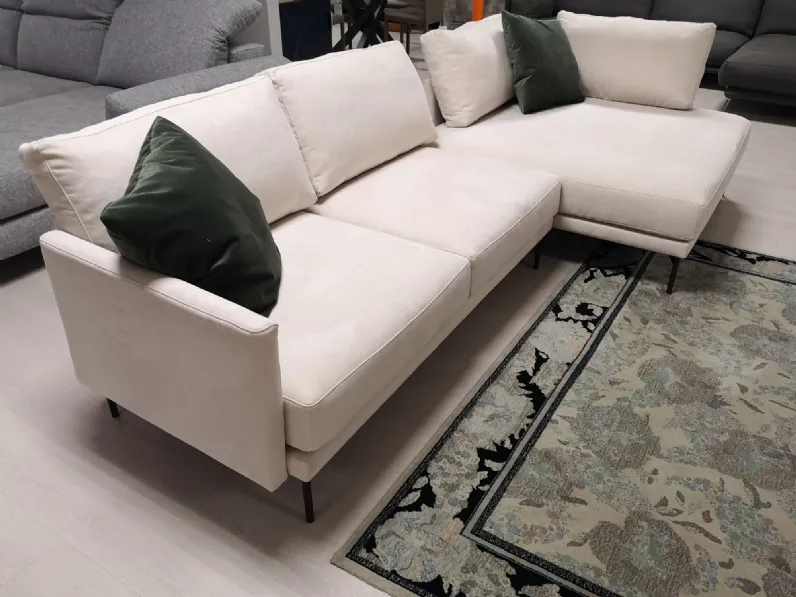 Divano Freedom di Doimo salotti in stile design a prezzo Outlet