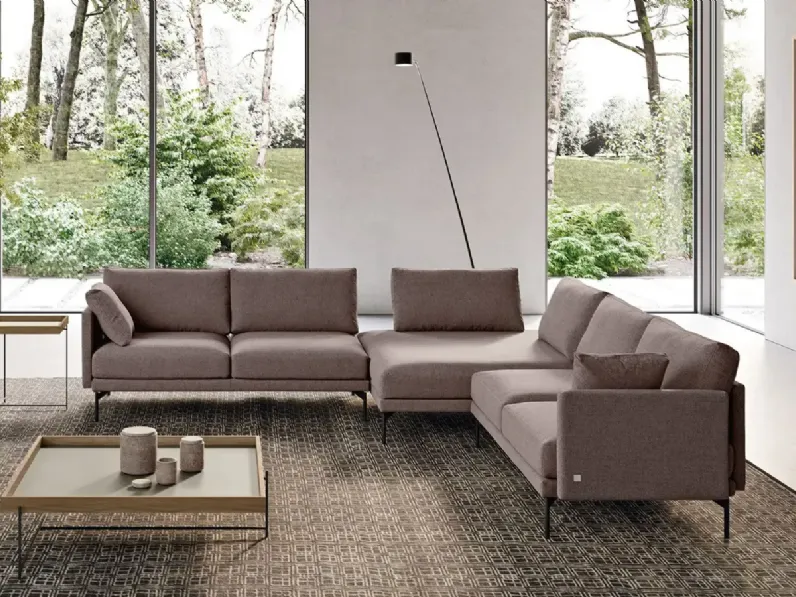 Divano Con penisola Freedom Doimo salotti in Offerta Outlet a 3080 Euro