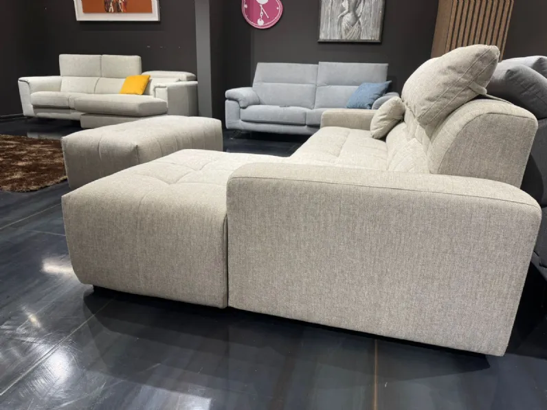 Divano Con penisola Mattia di Le comfort a prezzo scontato