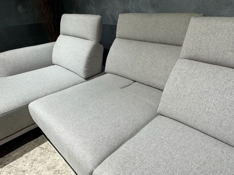 Divano da 3 posti modello Marko di Le comfort scontato