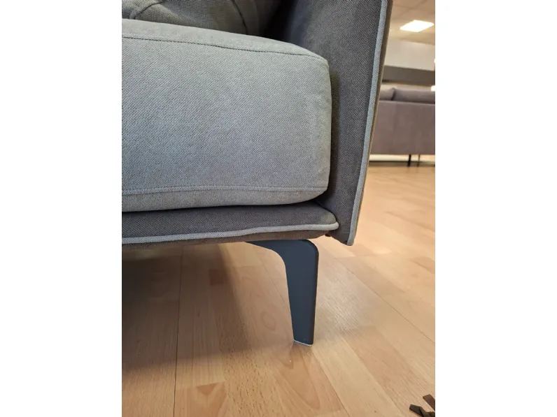 Divano design tessuto Minimal di Samoa con sconto del - 40%