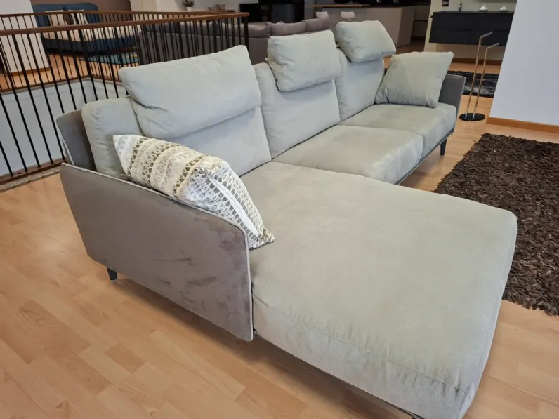 Divano design tessuto Minimal di Samoa con sconto del - 40%