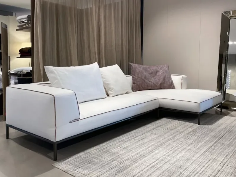 Divano Perry up di Flexform in stile moderno a prezzo Outlet