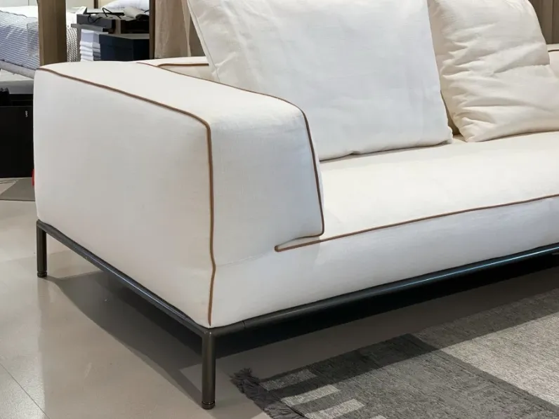 Divano Perry up di Flexform in stile moderno a prezzo Outlet