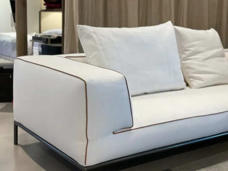 Divano Perry up di Flexform in stile moderno a prezzo Outlet