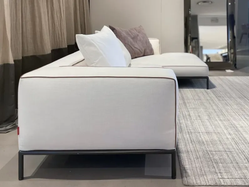 Divano Perry up di Flexform in stile moderno a prezzo Outlet