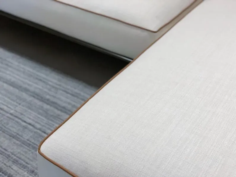 Divano Perry up di Flexform in stile moderno a prezzo Outlet