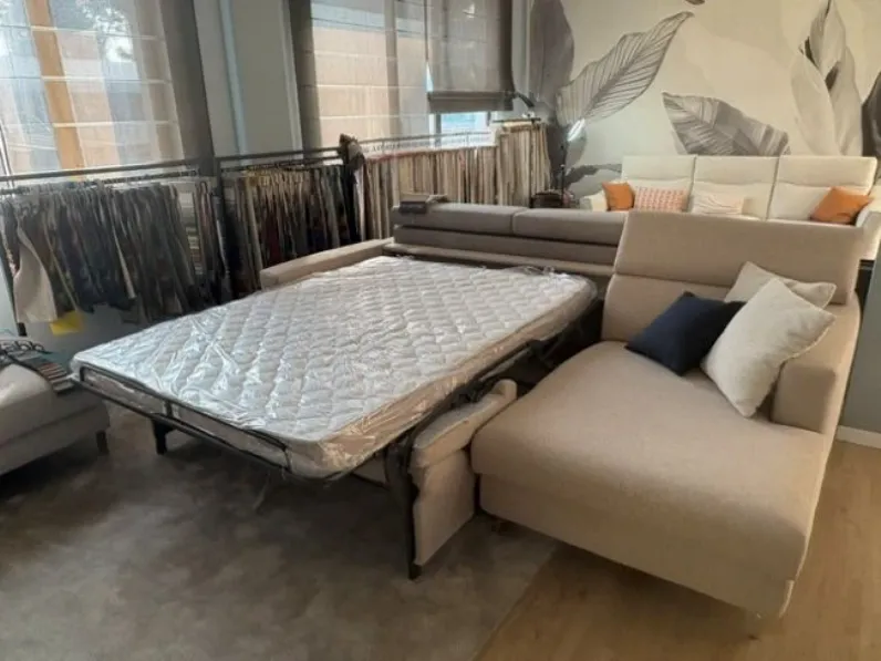 Divano in Tessuto stile moderno modello Ronal scontato - 25%