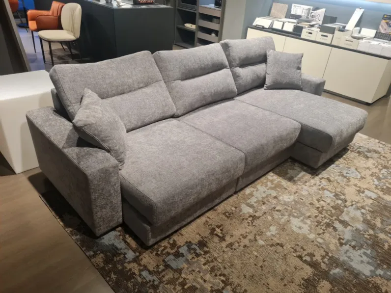 Divano Samir in Tessuto sfoderabile  di Doimo salotti scontato 47%