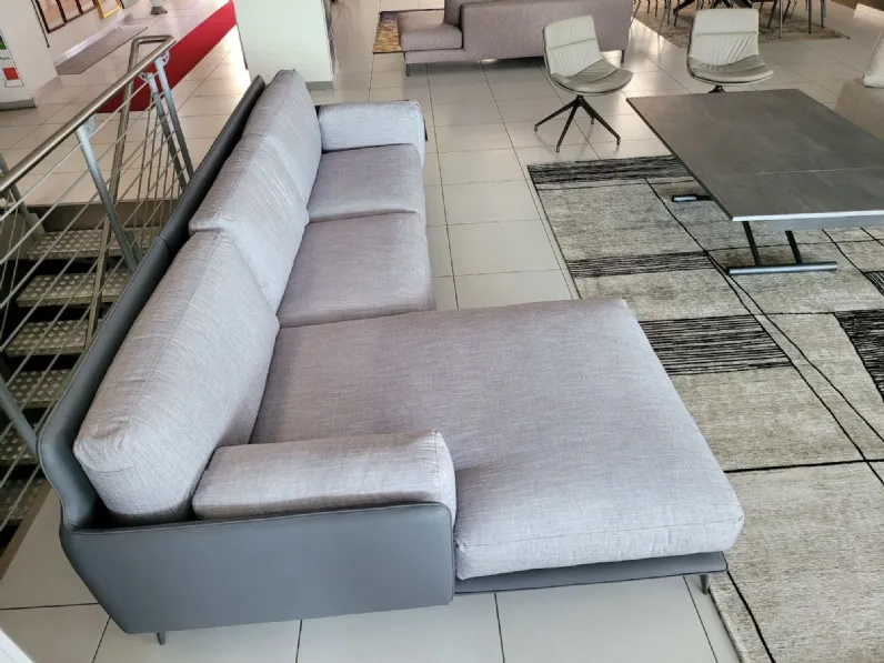 Divano con penisola tessuto in misto piuma  Ditre italia a prezzo Outlet